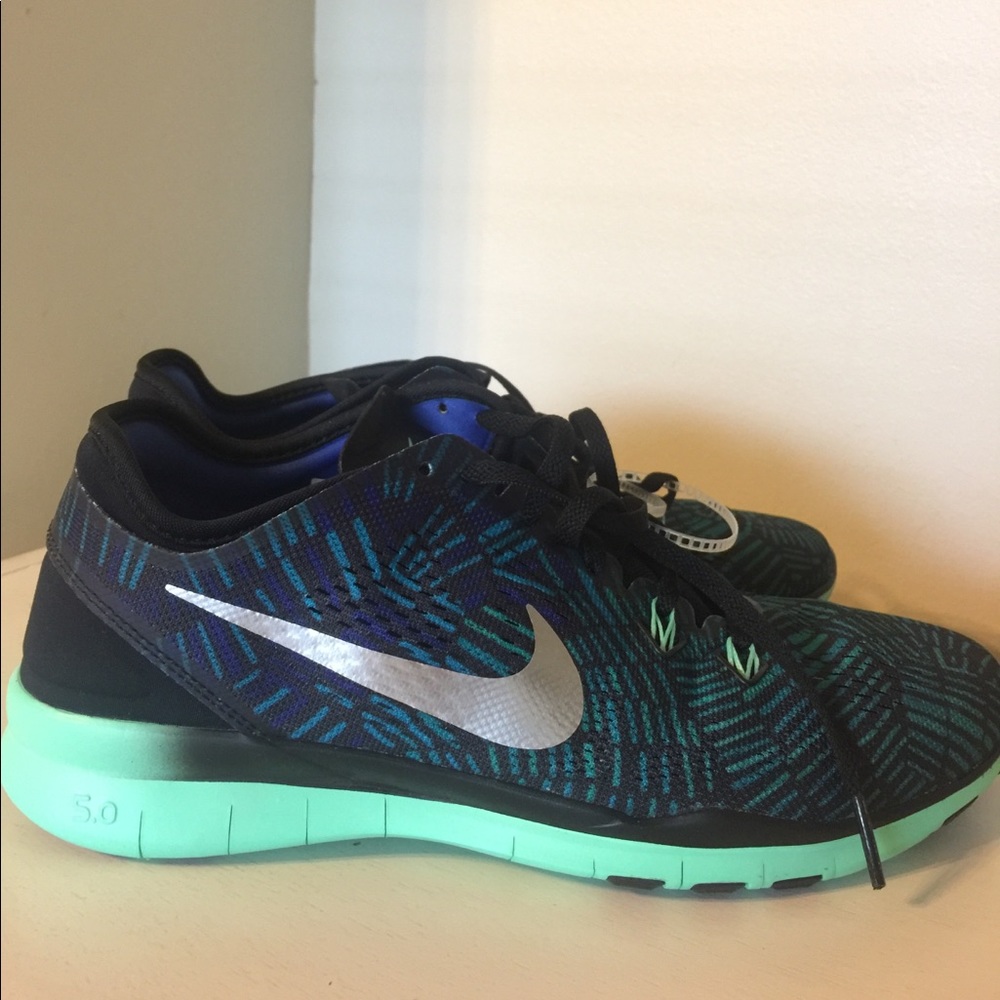 Nike FREE TR FIT 5.0 Sz 8 1/2